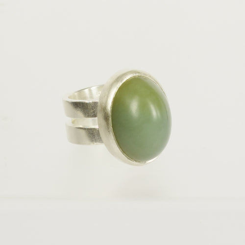 DA35: Russian Jade ring