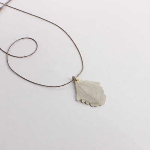 DA31: Rolled leaf pendant