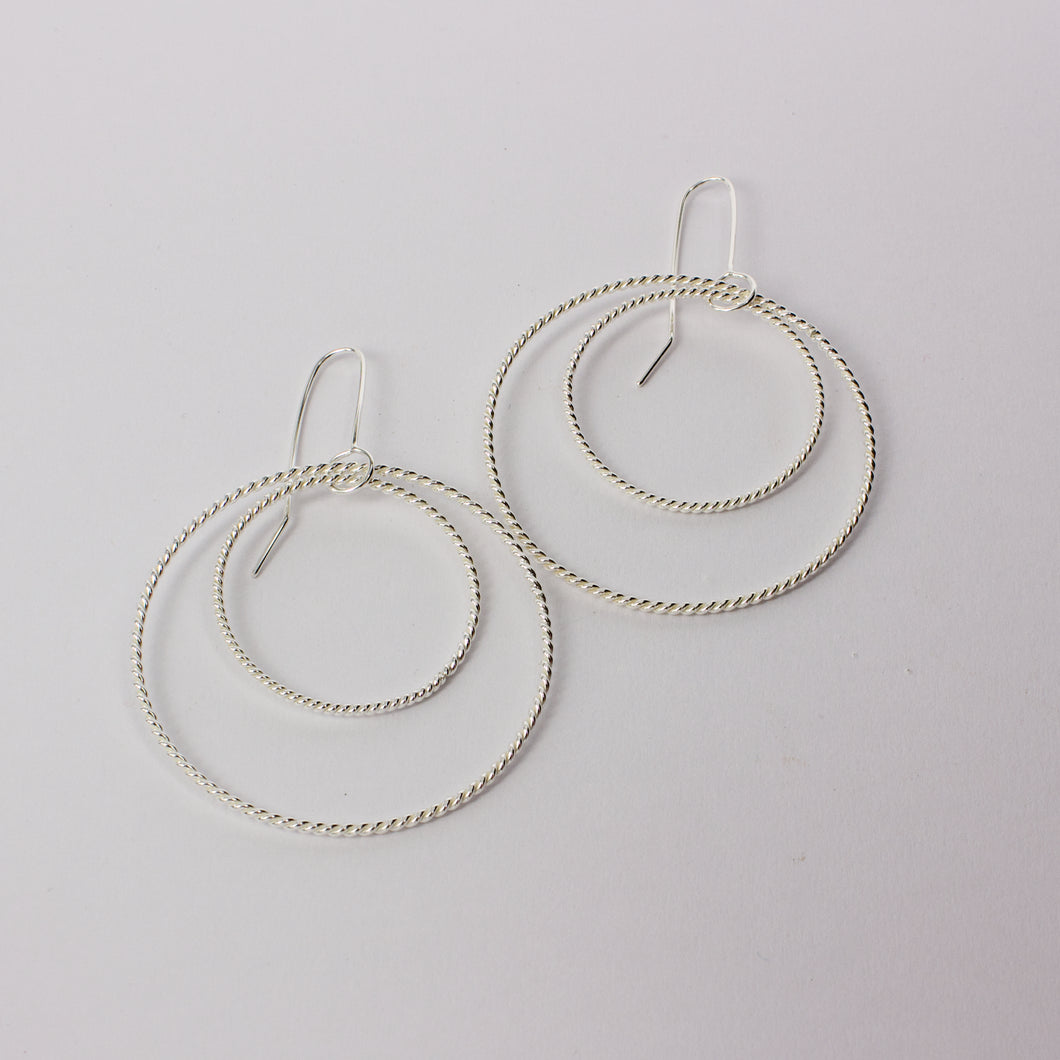 FS267: Double twist (takawiri) hoop earrings