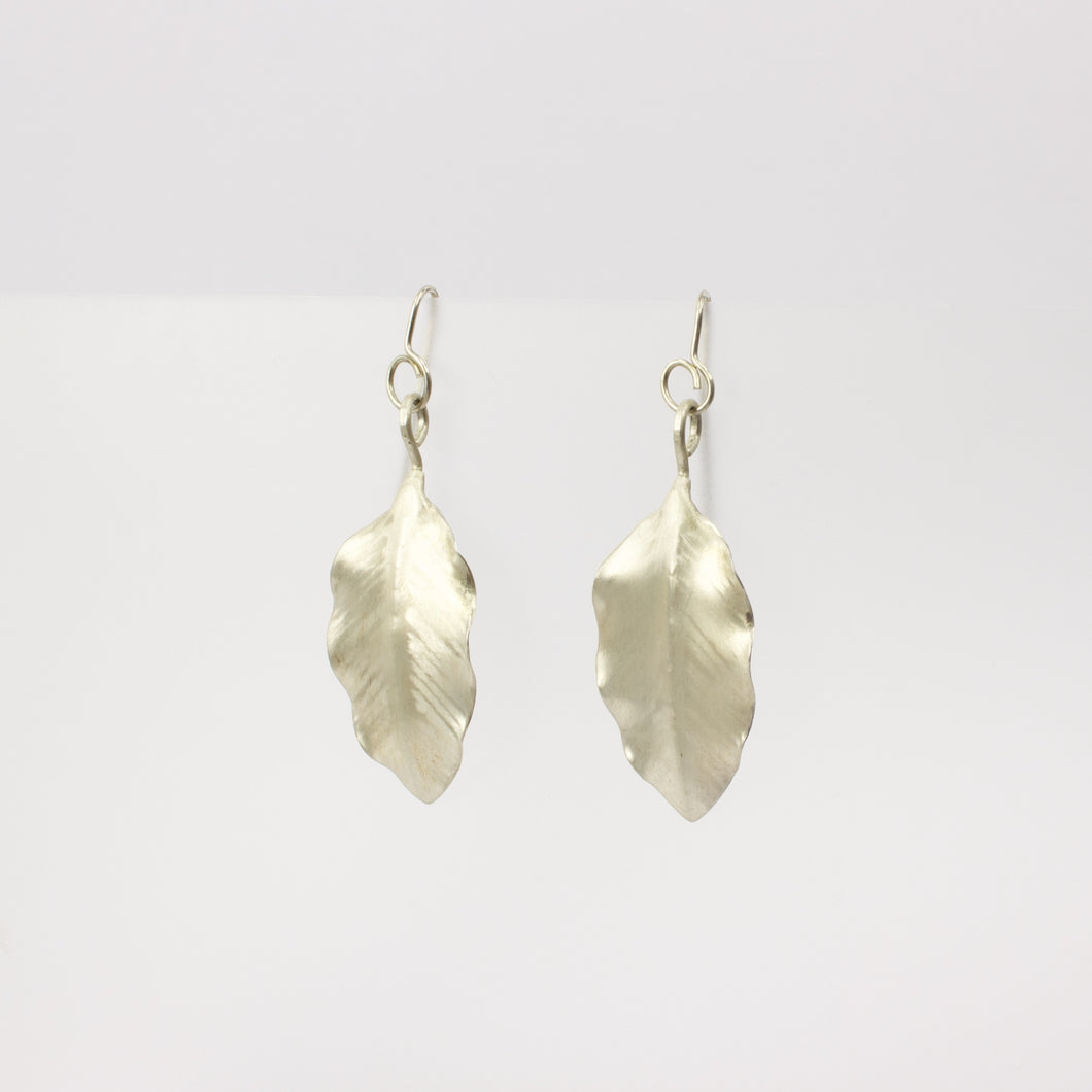 RB161: Kohekohe leaf earrings