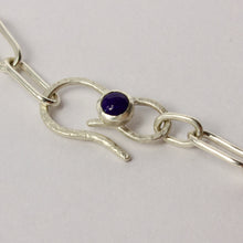 RK42: Chain necklace with lapis clasp