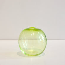 LJ: Mini bud bubble vases - assorted colours