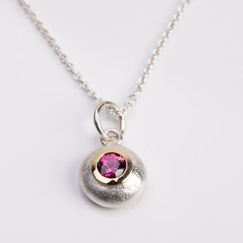 RMO16: Rhodolite garnet pebble pendant