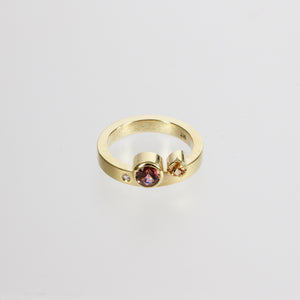 RMO37: Garnet and diamond ring