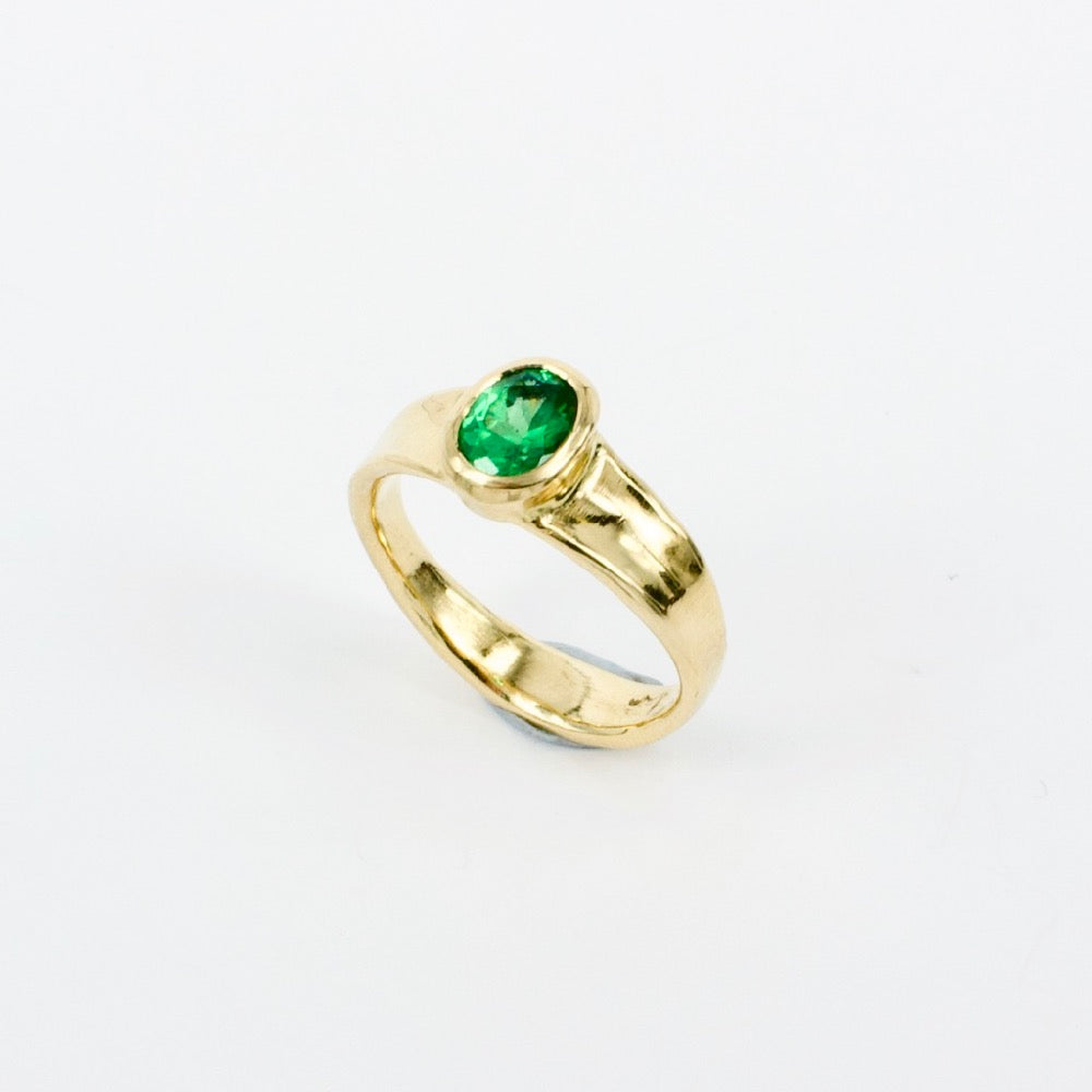 DM808A: Tsavorite garnet ring – Quadrant Gallery